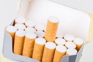 Наразі рекламу сигарет в Україні заборонено