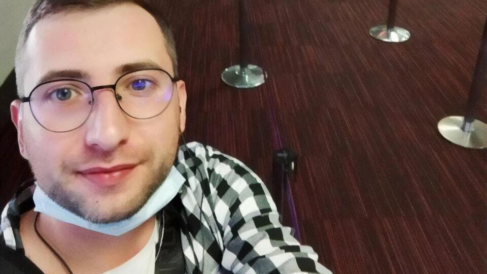 Сейчас Сергей Савельев находится во Франции, где ему предоставили политическое убежище