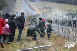 Мігранти намагаються потрапити з Білорусі до Євросоюзу через кордон із Польщею