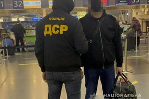 33-річному громадянинові Азербайджану заборонили в'їзд в Україну на три роки