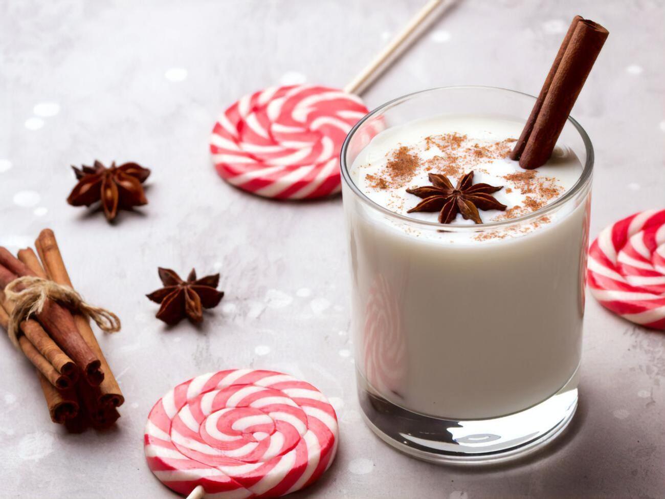 В коктейле используется горячее молоко