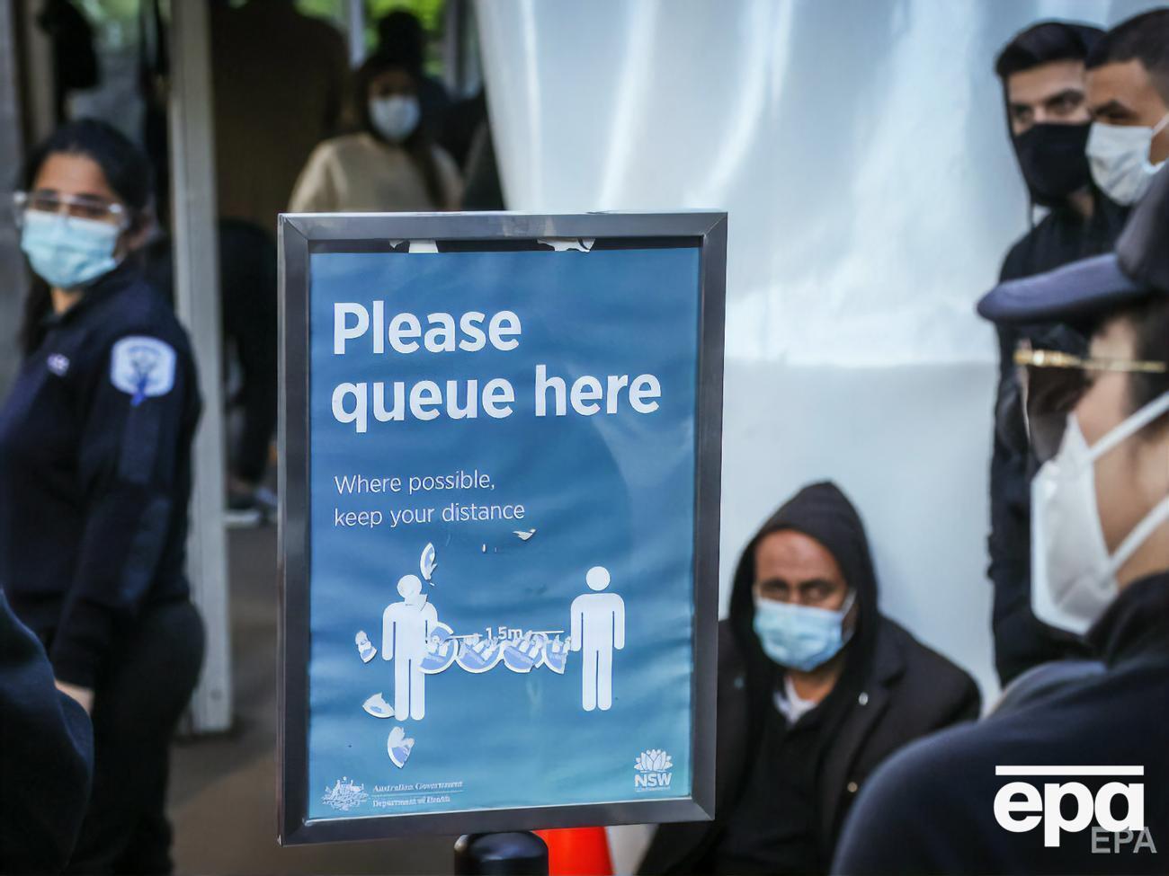 У ВООЗ вважають, що людству треба навчитися жити з коронавірусом, так само як із грипом