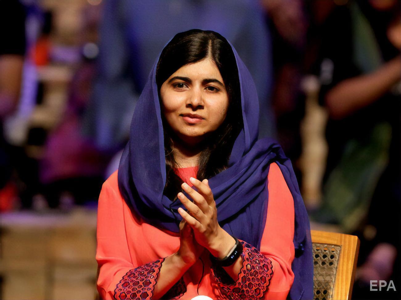 Юсуфзай (в центре) вышла замуж за пакистанца Малика (справа)