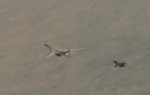 11 ноября ракетоносцы Ту-160 ВКС России отработали взаимодействие с белорусскими Су-30 в небе над Беларусью, отметили в минобороны РФ