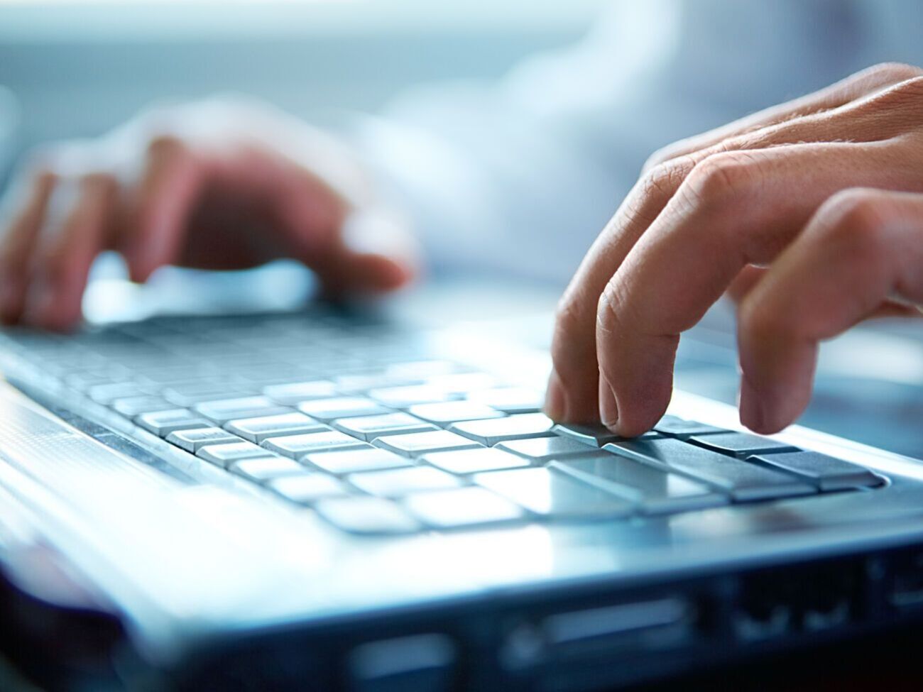 Під час слідства правоохоронці дістали докази того, що колишні співробітники СБУ здійснювали кібератаки на користь РФ