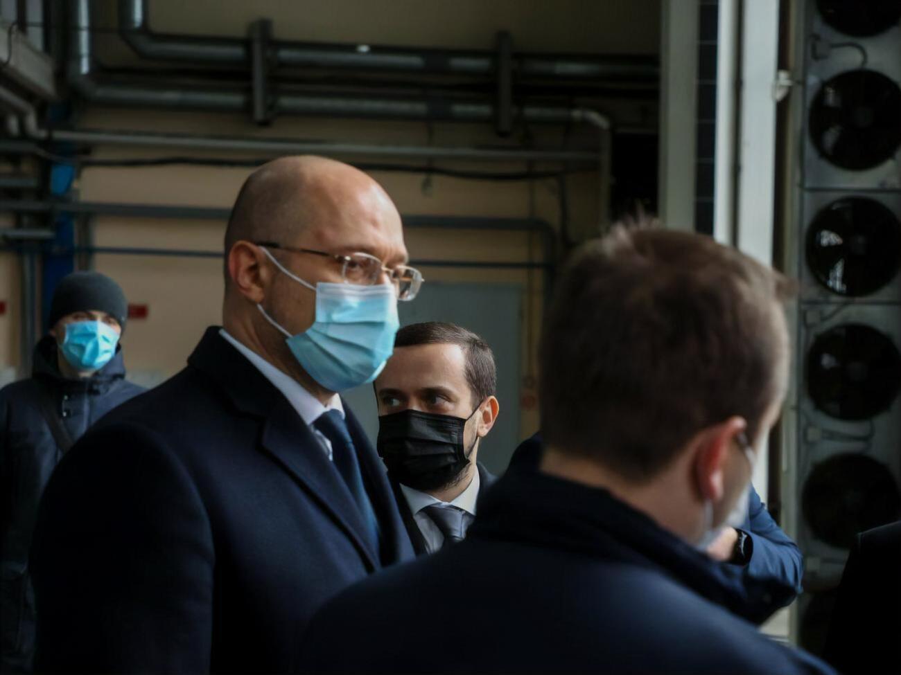 Шмыгаль заявил, что на отопительный сезон угля хватит и "газа абсолютно достаточно"