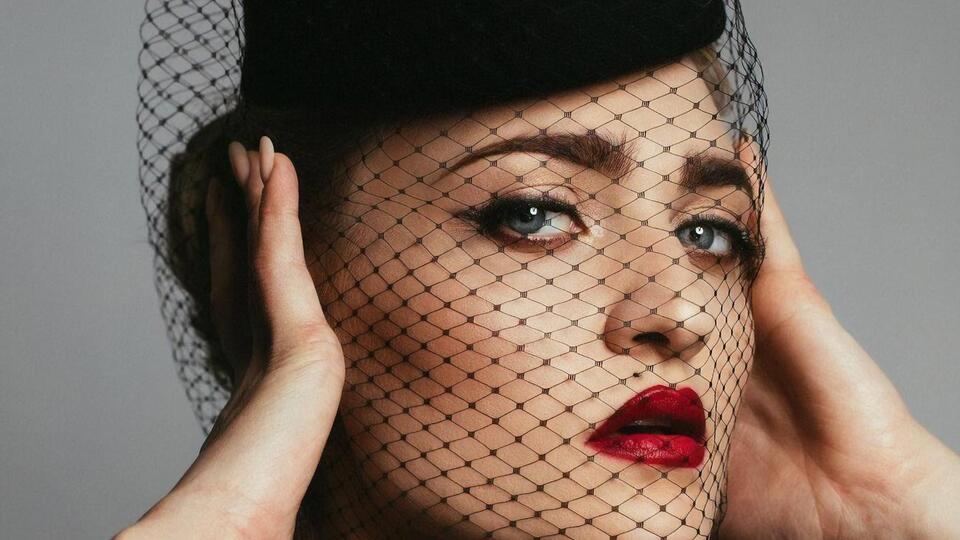 Вера Кекелия сообщила, что скоро выйдет ее новая песня и клип