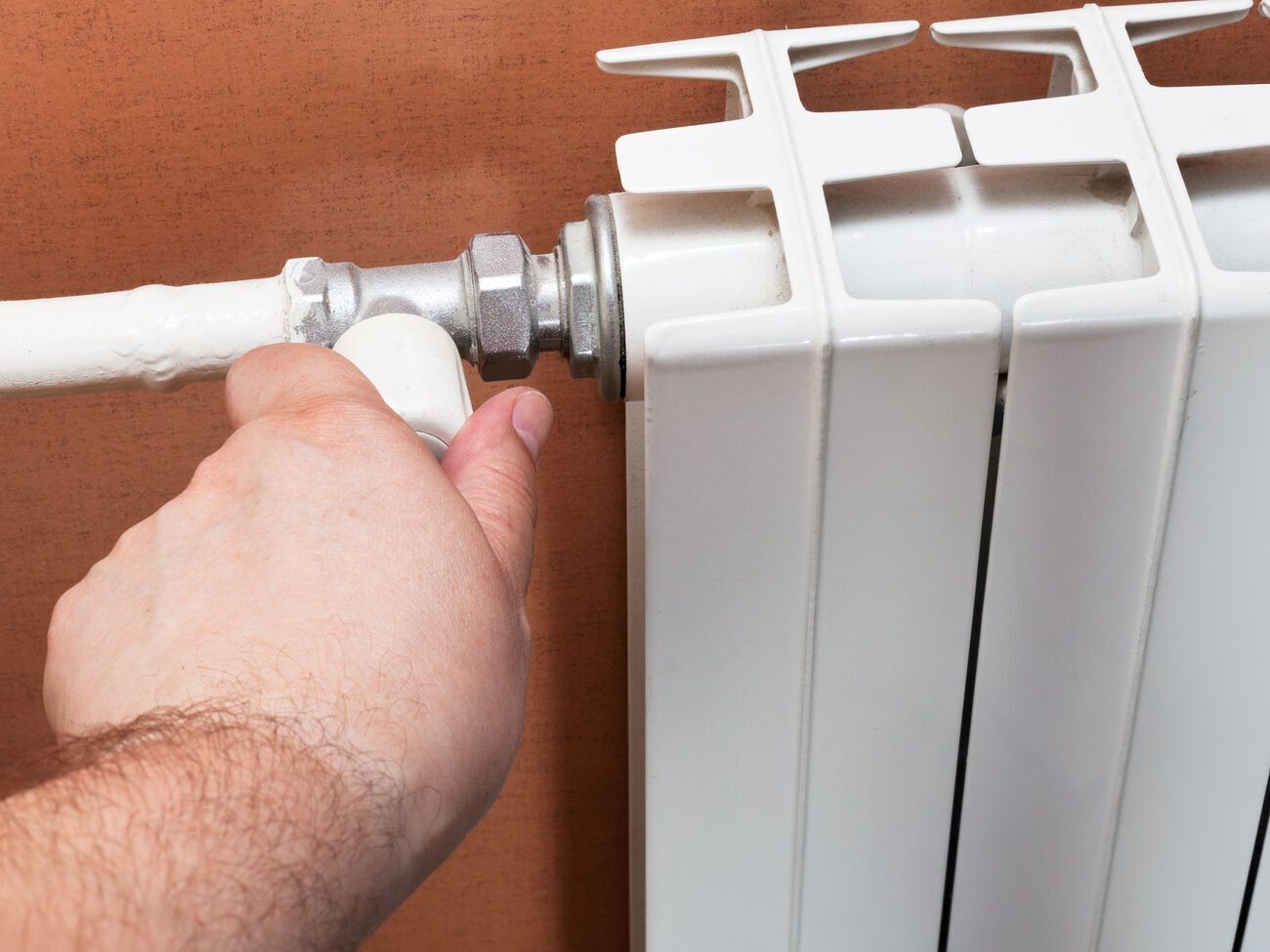 60,8% респондентов убеждены, что наибольшую ответственность за отопительный сезон несут центральные власти