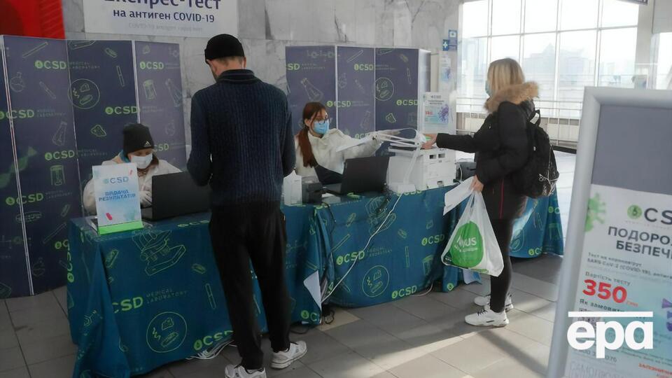Без документа о вакцинации или отрицательного ПЦР-теста пассажира высадят из электрички