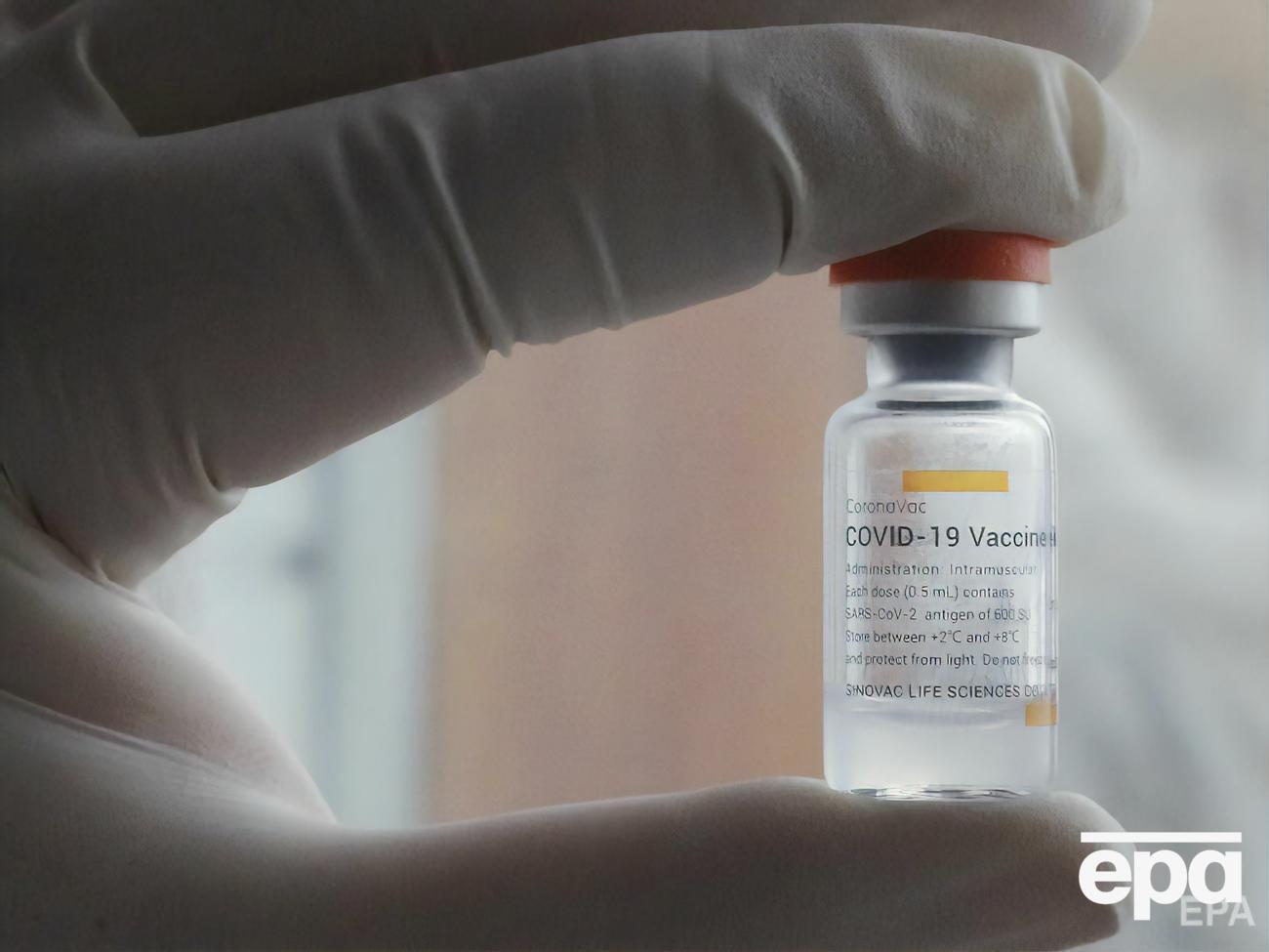 1% українців із-поміж тих, які виступають проти вакцинації, бояться чипування