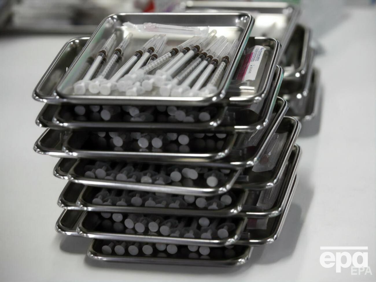 Массовая вакцинация в мире началась в конце 2020 года