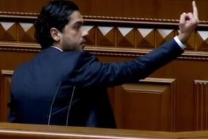 Лерос на засіданні Ради показав середній палець президенту