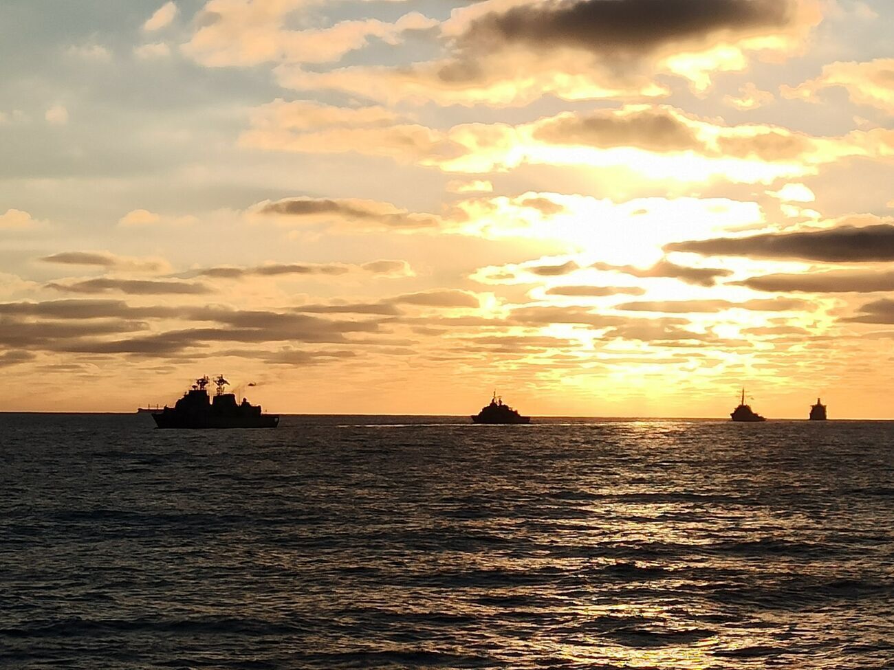 Українські кораблі провели навчання у Чорному морі з флагманом 6-го флоту США та кораблями НАТО. Фоторепортаж