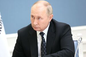 Путин (на фото) объяснил, почему с Лукашенко следует говорить Меркель