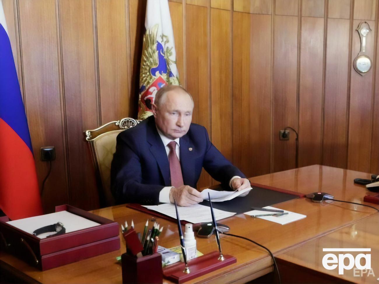 Путин вновь утверждал, что Россия якобы "не является стороной конфликта на Донбассе"