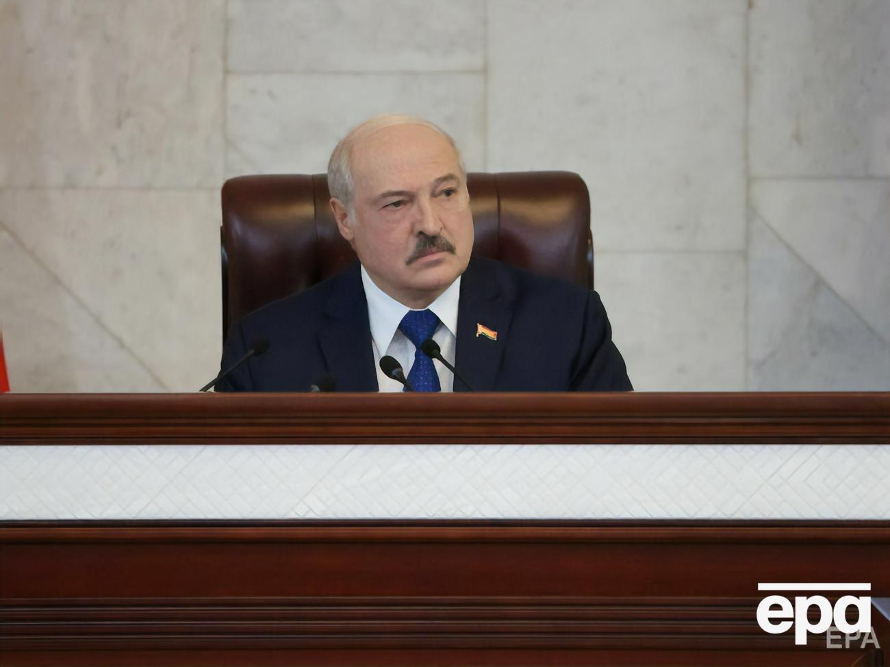 Лукашенко:&nbsp;Американцы заявили, что я финансирую этих беглецов. Слушайте, у меня что, денег море?!