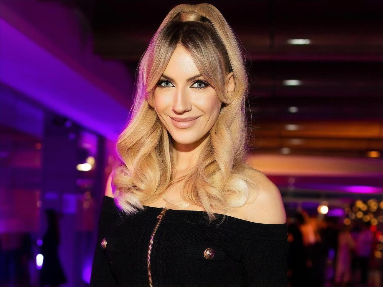 По словам Никитюк, ее новая краска для волос напоминает "цвет детского извержения"