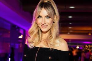 За словами Нікітюк, її нова фарба для волосся нагадує "цвіт дитячого виверження"