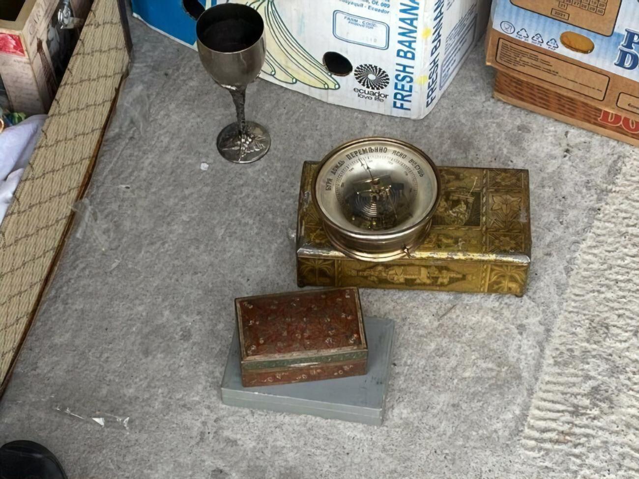 Все вещи изъяли и отправили на экспертизу