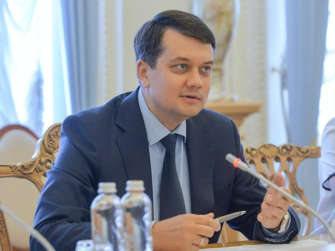 Разумков: Мені 38&nbsp;&ndash; я не лох