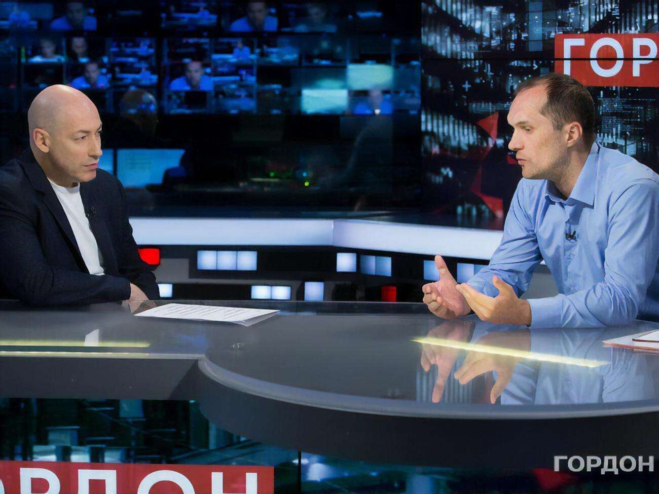 Головною темою інтерв'ю Гордона та Бутусова стала Іловайська трагедія