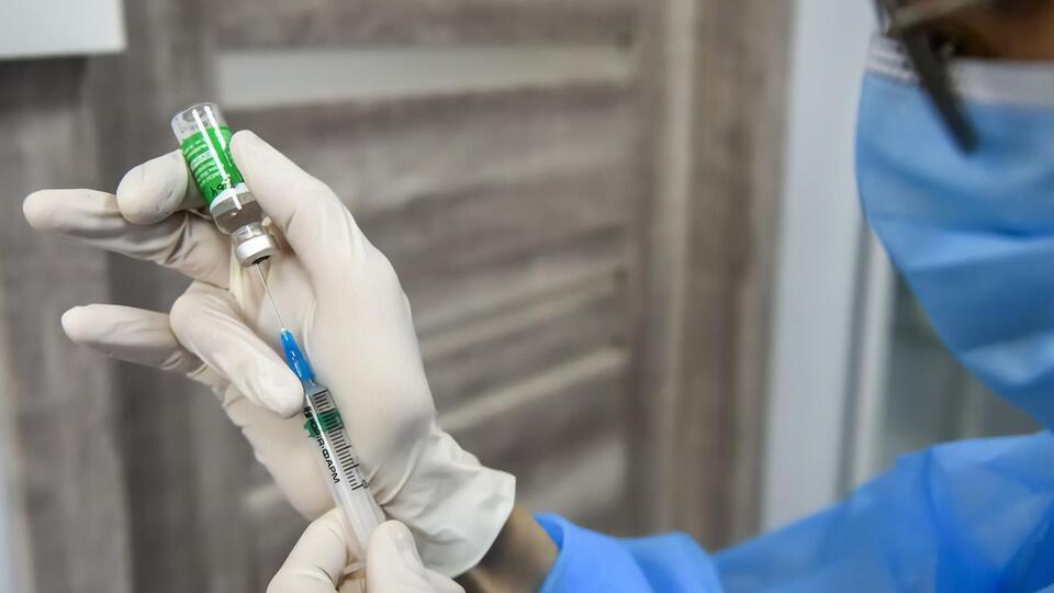 З початку вакцинальної кампанії одну дозу вакцини дістало 12,2 млн осіб