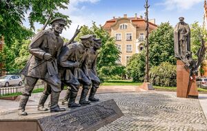 Памятник Пилсудскому и четверке легионеров в Кракове осквернили в начале ноября