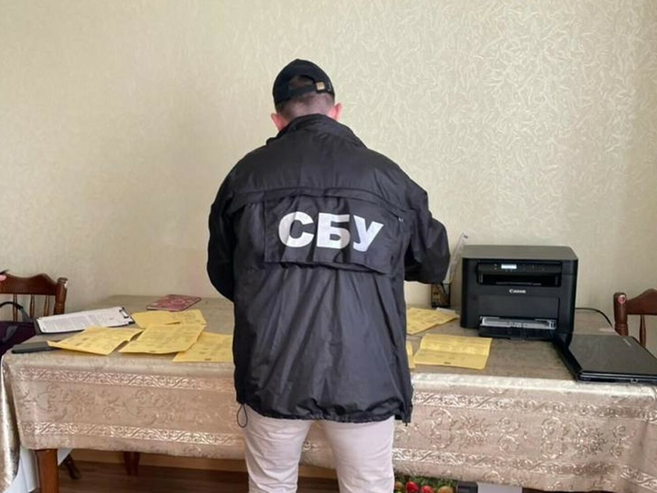 По данным СБУ, в общей сложности фигуранты "обслужили" более 10 тыс. человек