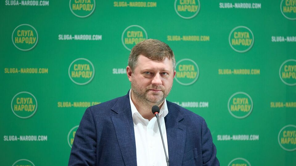 Поки що у Раді не обговорювали ймовірні кандидатури на заміну Ткаченка, зазначив Корнієнко (на фото)