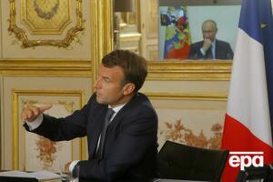 Розмова Макрона (на передньому плані) та Путіна тривала 1 годину 45 хвилин