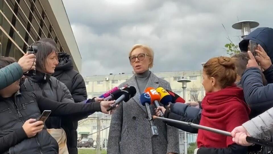 Денисова хочет встретиться с руководством тюрьмы, чтобы обсудить условия содержания и лечения Саакашвили