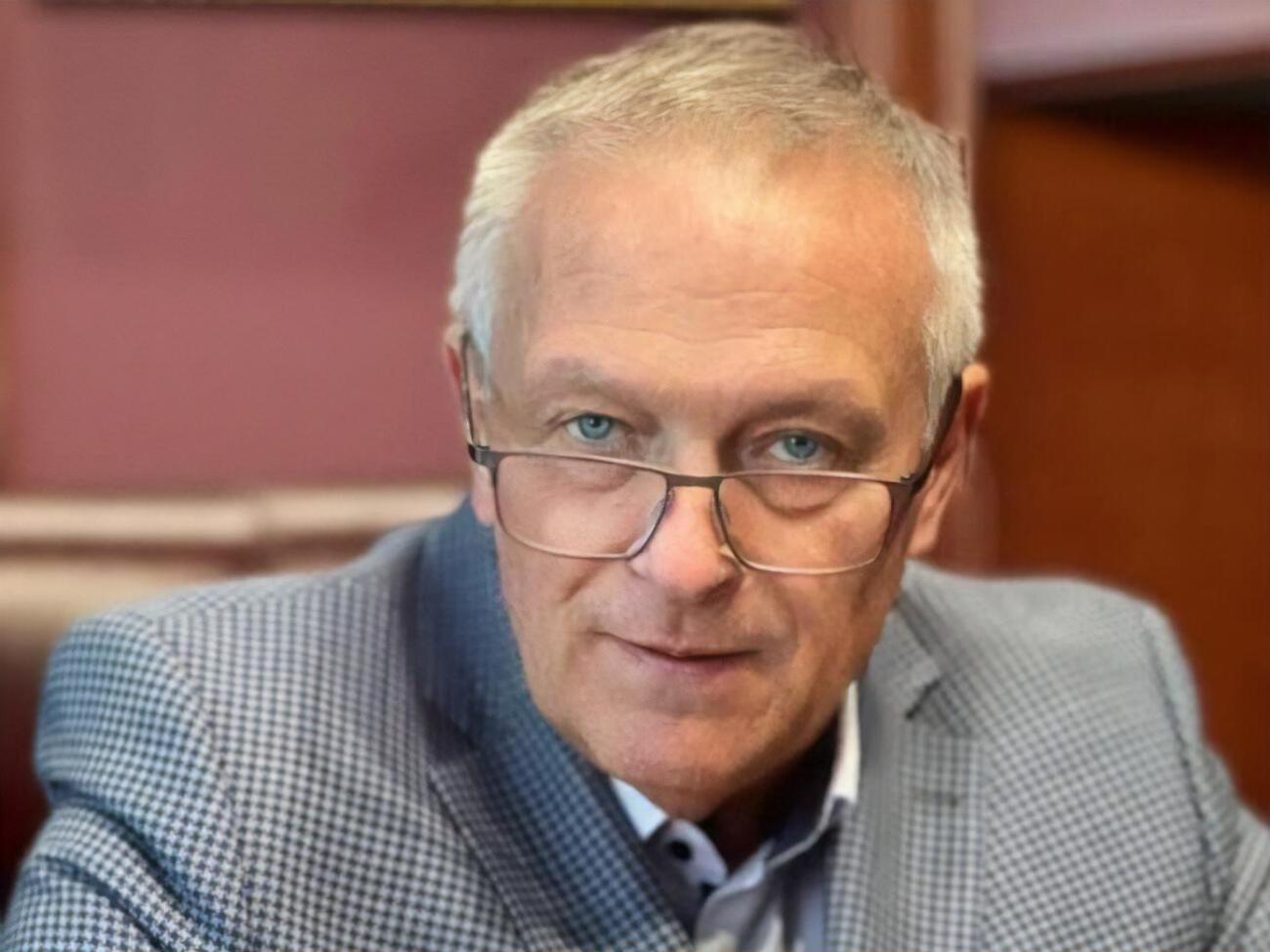 Відставку Баранов пояснив роботою без депутатської більшості "в умовах агресії та деструктиву"