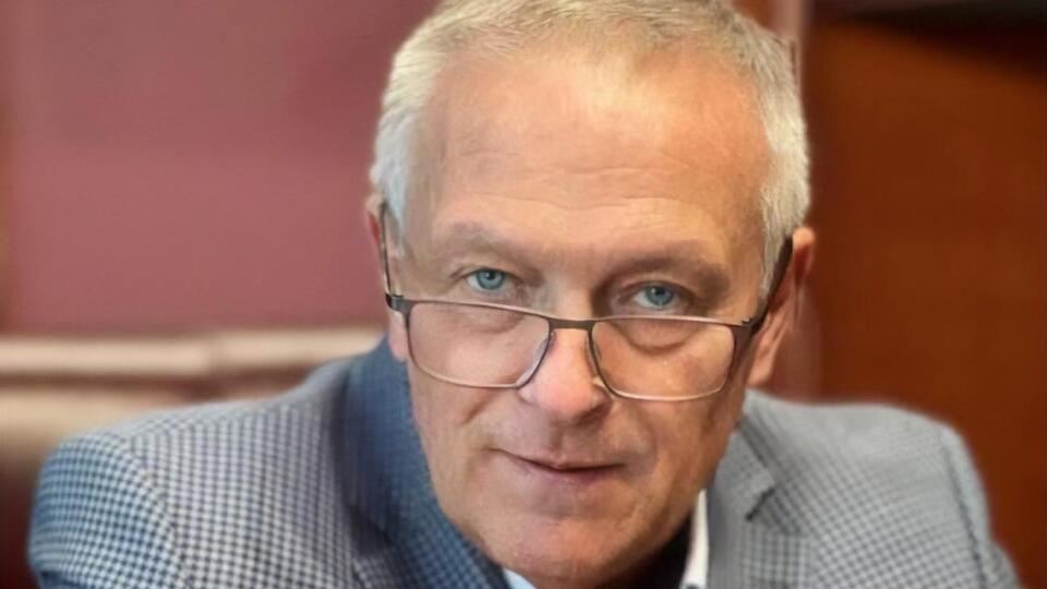 Отставку Баранов объяснил работой без депутатского большинства "в условиях агрессии и деструктива"