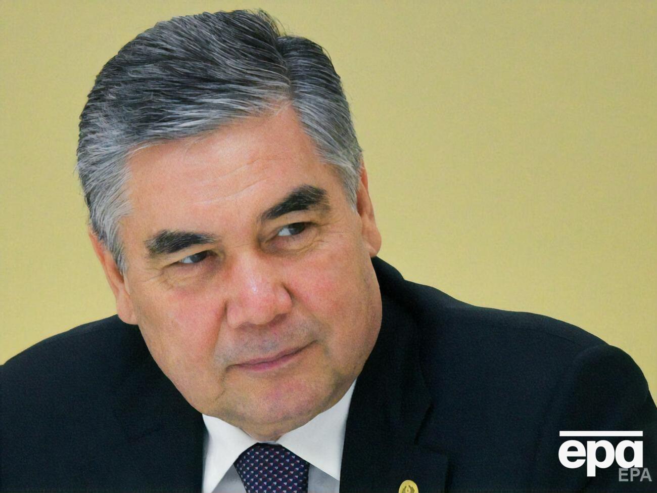 Бердымухамедов регулярно демонстрирует свои бесчисленные "таланты"