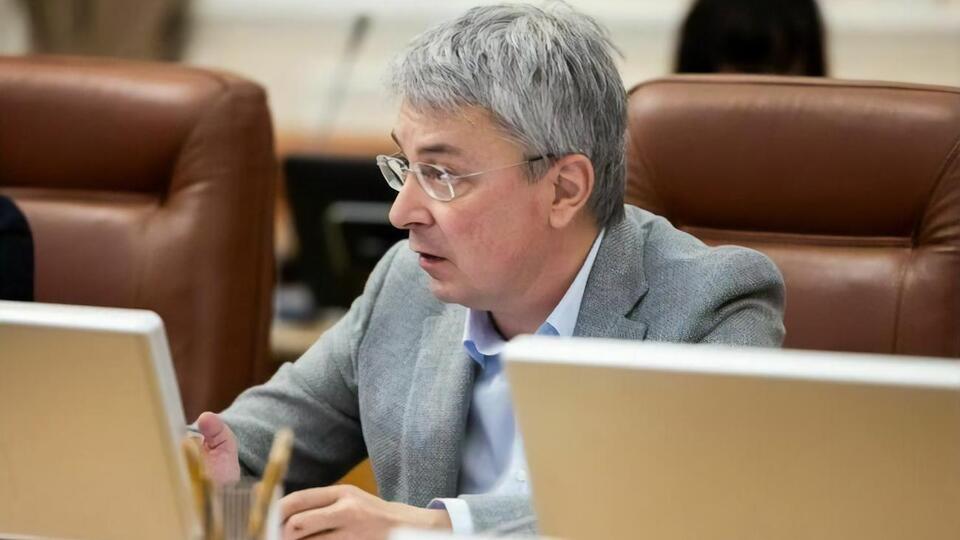 Гуманітарний комітет Ради планує зустрітися з Ткаченком для "отримання ясності з кадрового питання"