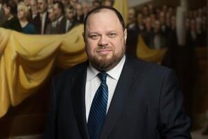 Стефанчук: Брат мені сказав: "Я хочу спробувати себе у політиці". Я відповів: "До списку ти не потрапиш точно. Якщо хочеш, іди і вигравай округ"