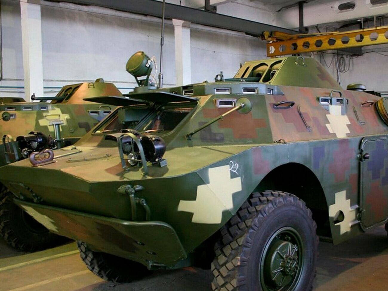 По данным СБУ, фигуранты пытались "сбыть" детали и агрегаты к БТР и БРДМ