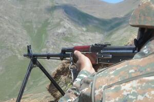 По неподтвержденным данным, погибло 15 армянских военнослужащих