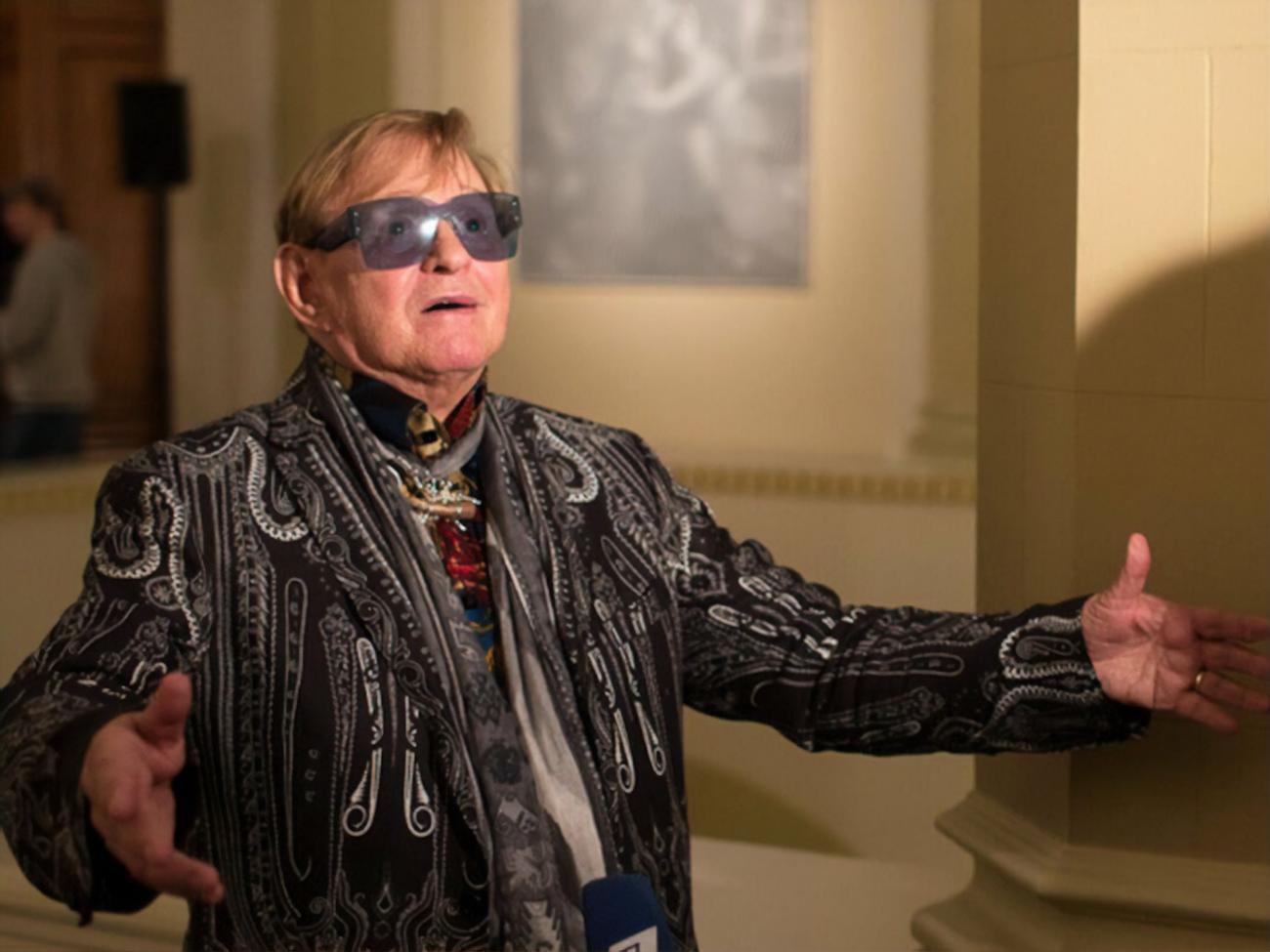 Виктюк родился 28 октября 1936 года во Львове