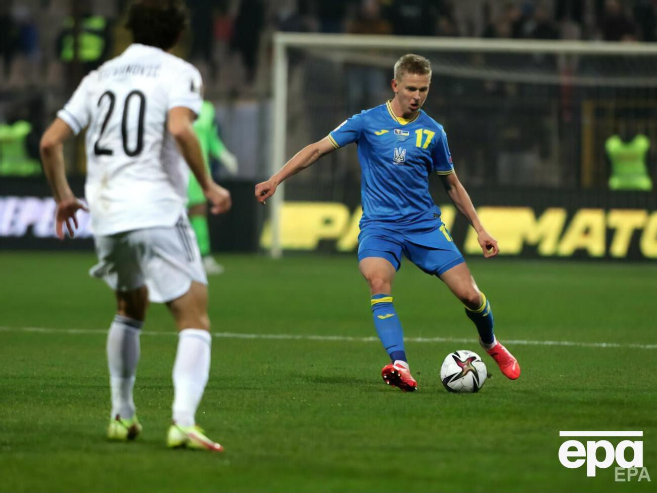 Зинченко (справа) открыл счет в матче&nbsp;Босния и Герцеговина&nbsp;&ndash; Украина