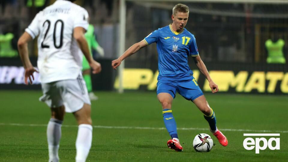 Зінченко (праворуч) відкрив рахунок у матчі Боснія та Герцеговина – Україна