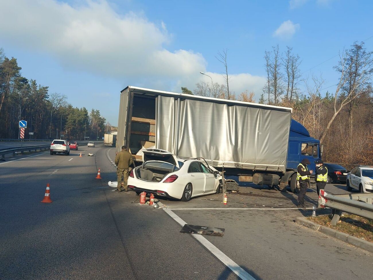 Автомобіль нардепа зіткнувся з вантажівкою у Київській області