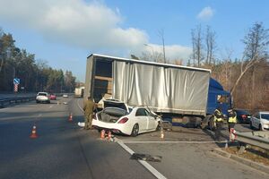 Автомобіль нардепа зіткнувся з вантажівкою у Київській області