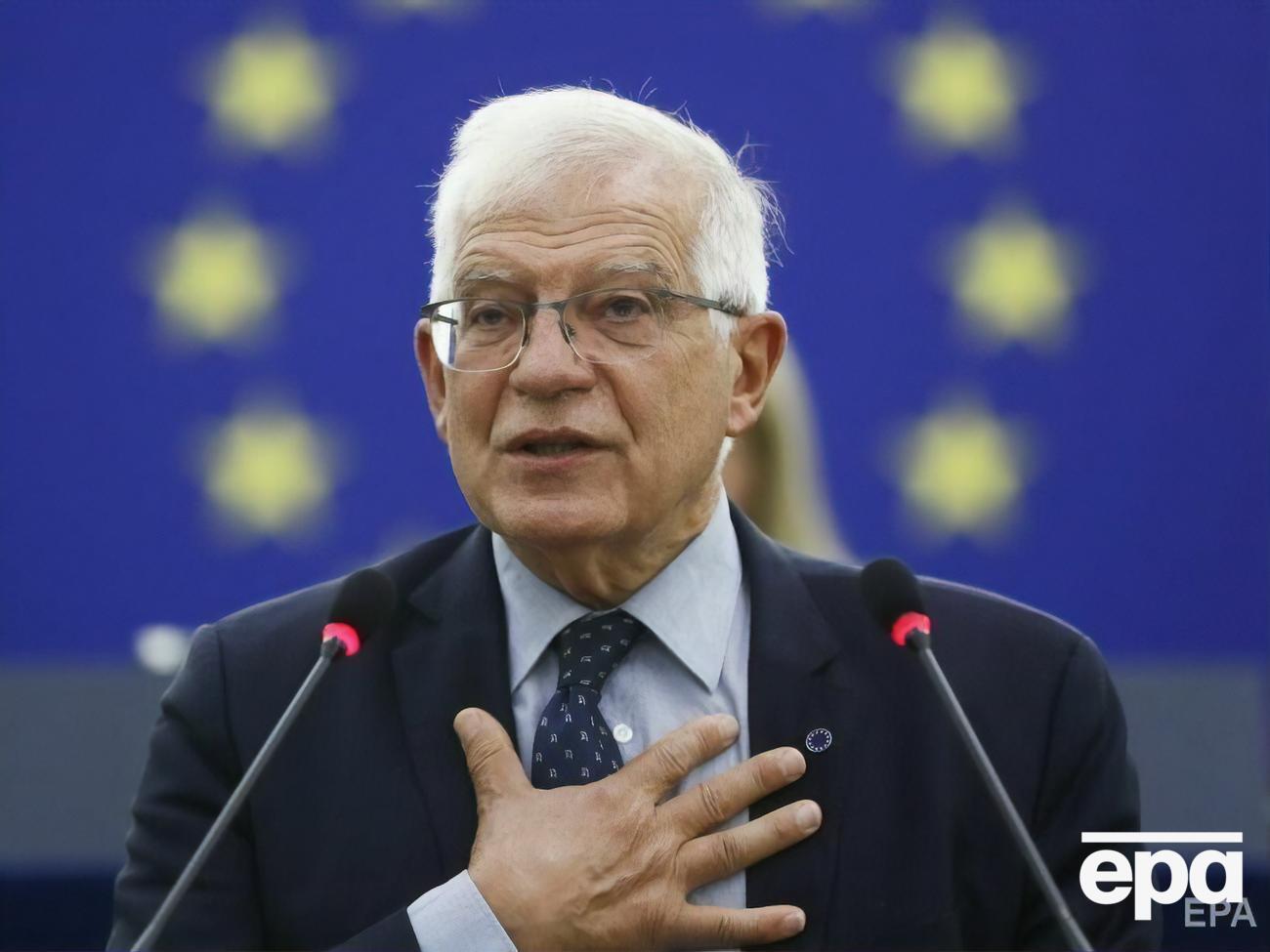 Боррель (на фото) провів телефонну розмову з главою МЗС Білорусі Макеєм