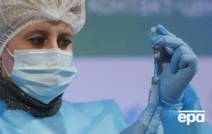 Вакцинация от COVID-19 продолжается в Украине девятый месяц