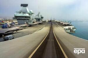 На авіаносці HMS Queen Elizabeth є вісім британських літаків RAF F35, а також 10 американських винищувачів-невидимок F35B