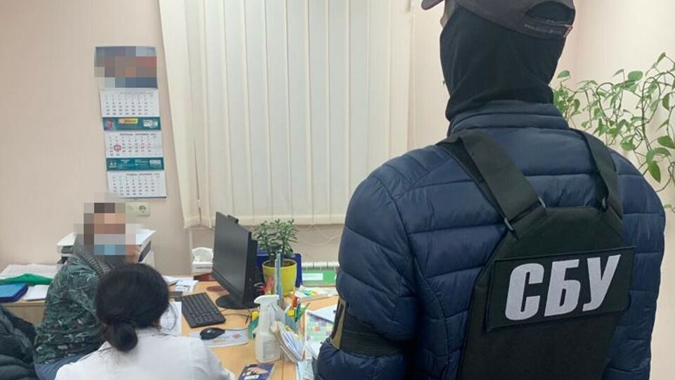 За даними СБУ, у підозрюваних замовляли не лише негативні, а й позитивні результати ПЛР-тестів