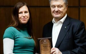 Петр Порошенко: Очень благодарю все семьи Героев Небесной сотни за то, что держитесь вместе, за то, что продолжаете борьбу, за то, что сами не теряете веру и не опускаете руки