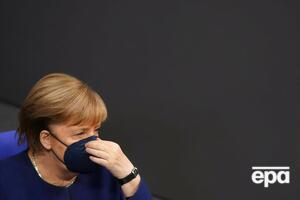 Меркель попросила регіональних лідерів Німеччини ввести жорсткіші обмеження у зв'язку з рекордним зростанням показників захворюваності на COVID-19