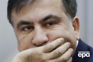 Саакашвили "упал наповал", его унесли на носилках из помещение, где проходила встреча с адвокатами, говорит один из его защитников